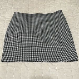 NWT Express women high waisted houndstooth skirt black & white Sz 10